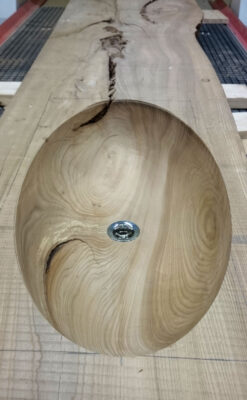 Washbasin inside oak